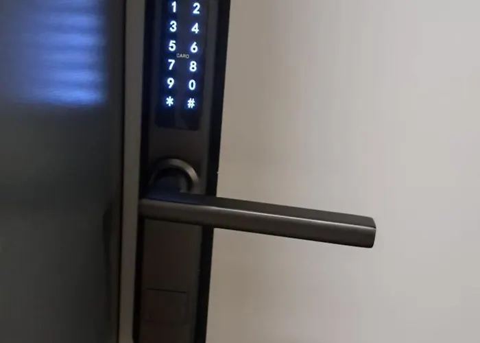 Sunset Boulevard * مامايا