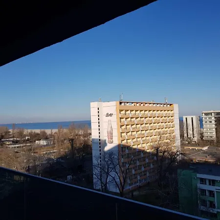 Sunset Boulevard * Mamaia